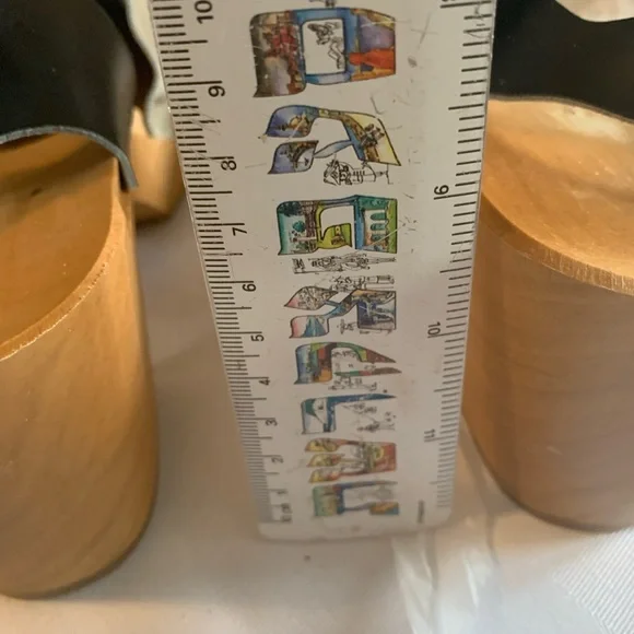 Leather clogs - Picture 2 of 9